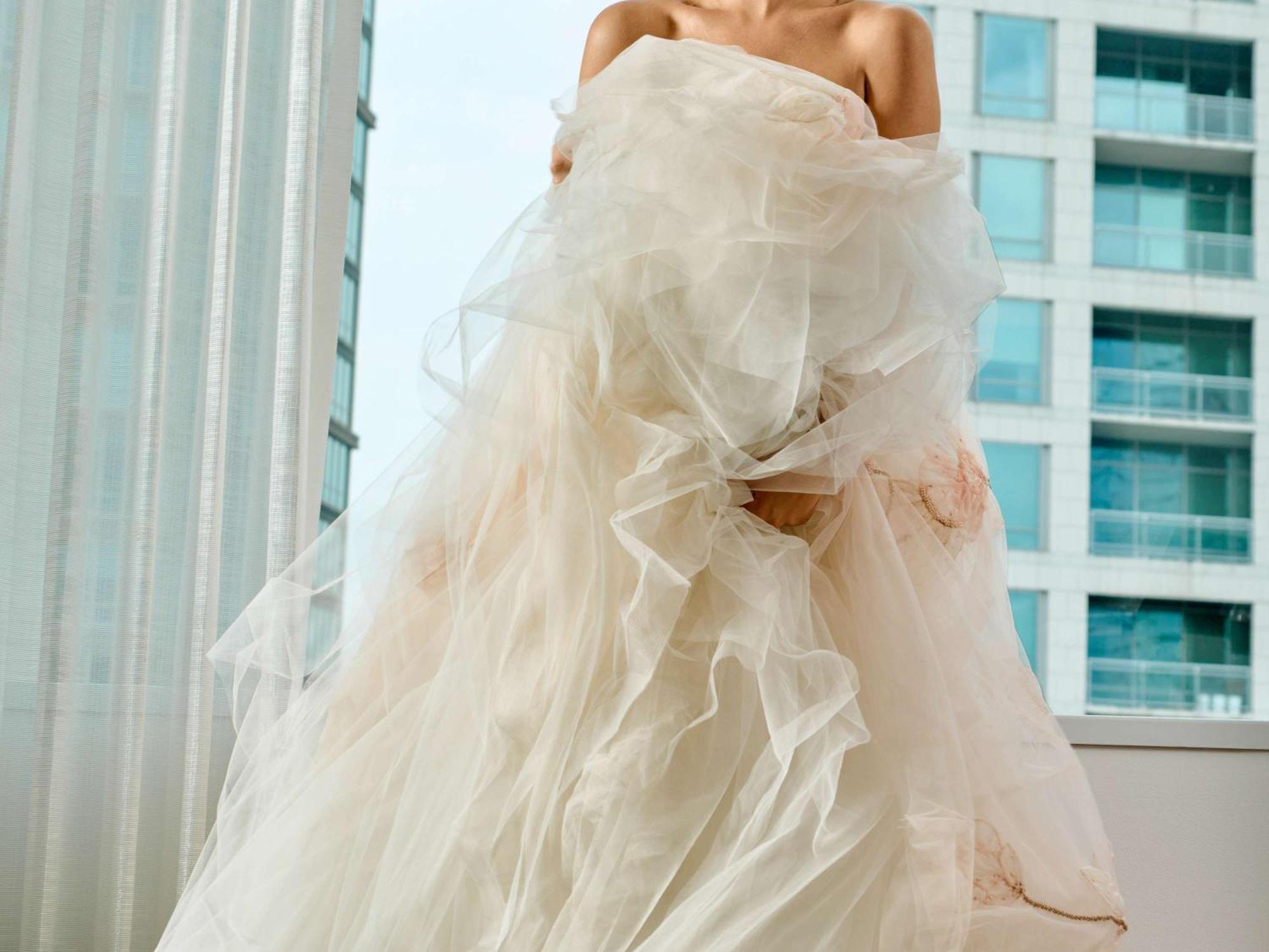 โซฟีเทล ชิคาโก้ แมกนิฟิเซนส์ ไมล์ Hotel ภายนอก รูปภาพ A wedding dress