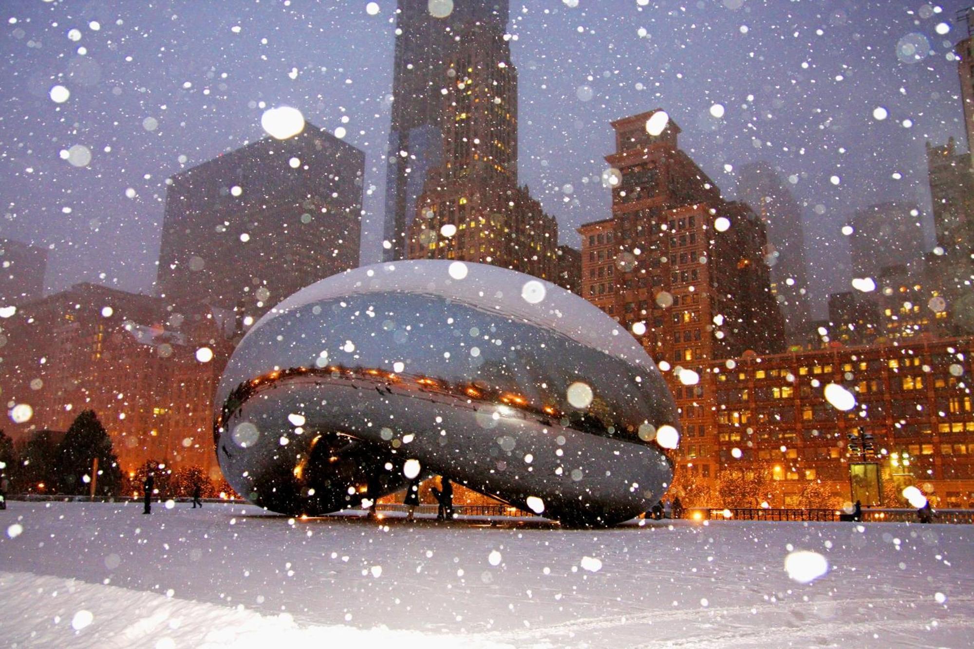 โซฟีเทล ชิคาโก้ แมกนิฟิเซนส์ ไมล์ Hotel ภายนอก รูปภาพ The Cloud Gate in Chicago, Illinois, United States